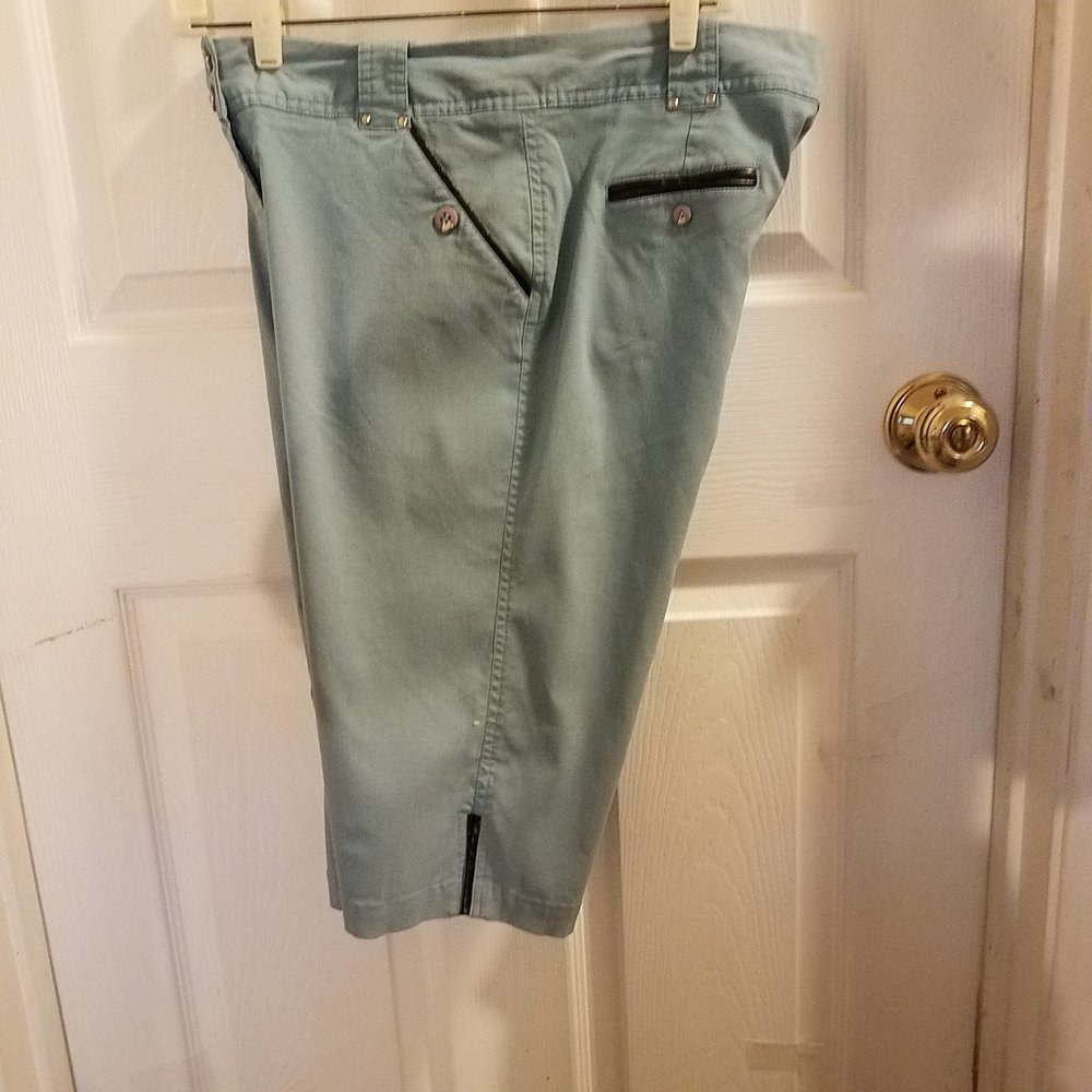 Jamie Sadock/ golf/sport/ casual capris